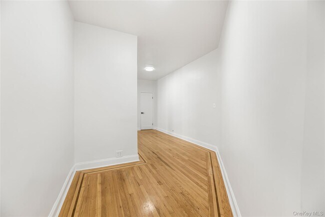 Building Photo - 1100 Grand Concourse