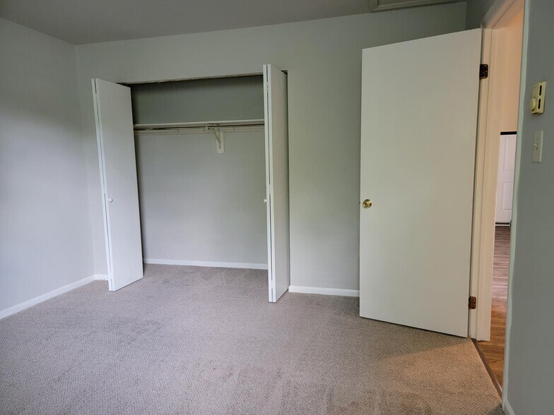 Building Photo - 2112 Stone Mill Rd