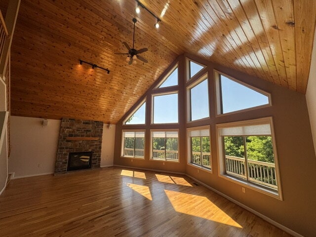 Building Photo - Mountain Home with Panoramic Skyline Drive Views available June 30th!