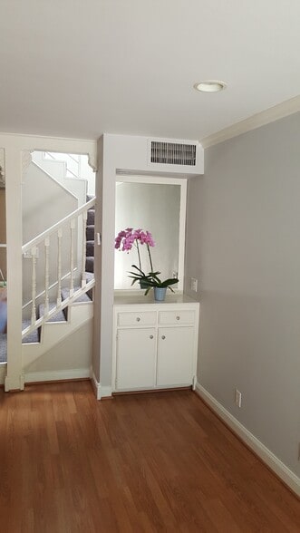 Living Room Built-In - 638 Wilcox Ave