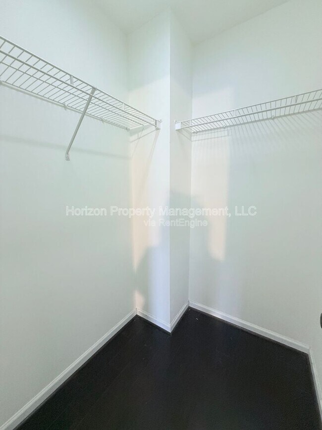 Building Photo - 5705 Mountain Top Pl