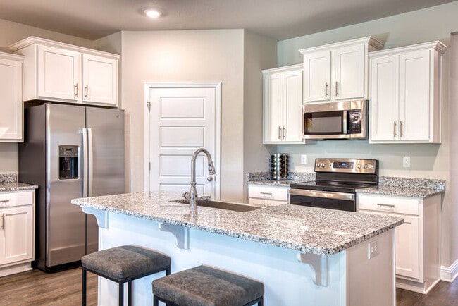 Building Photo - 5458 Leeds Ln