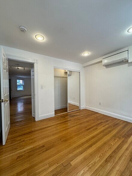 Building Photo - 85 E Brookline St
