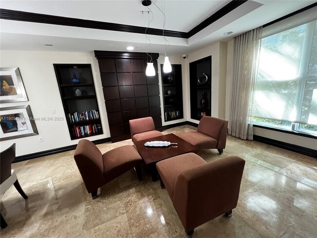 Building Photo - 2421 NE 65th St