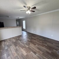 Building Photo - 157 Railway Ave