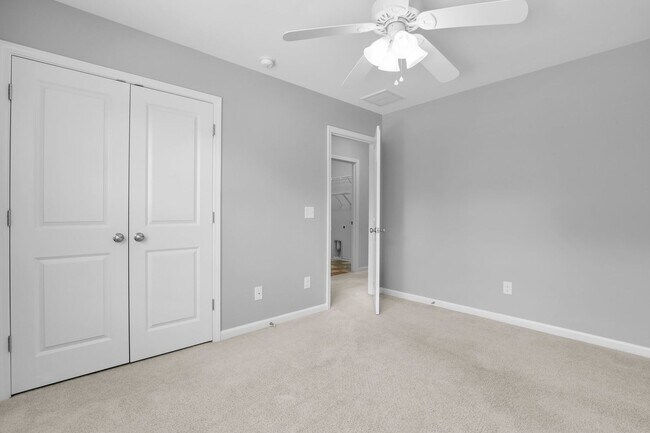 Building Photo - 5-Bedroom Buckhead East Home with Modern Kitchen & Large Fenced Yard