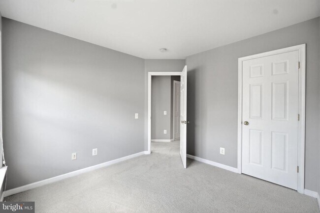 Building Photo - 13318 Summer Garden Walk