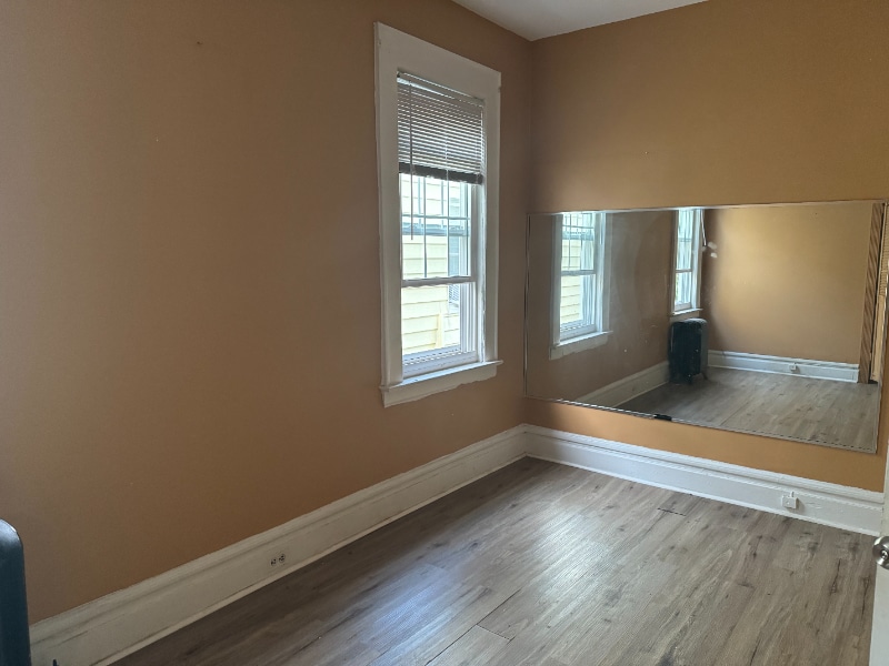 Building Photo - 35 Oak Ave