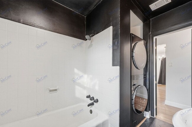 Building Photo - 1622 Hollywood Ave