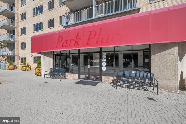 Building Photo - 2500 N Van Dorn St