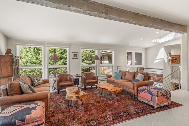 Building Photo - 15 Terrace Dr