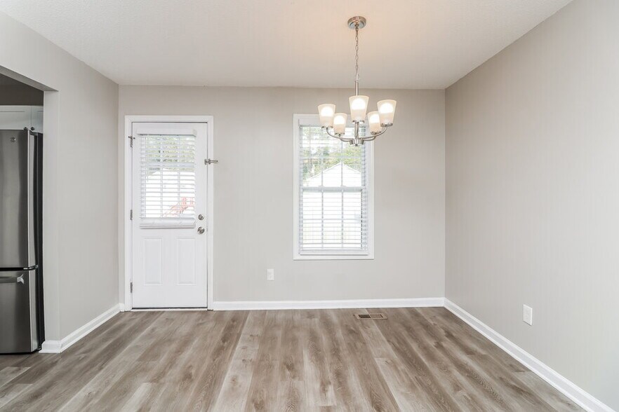 Building Photo - 417 Remington Ct