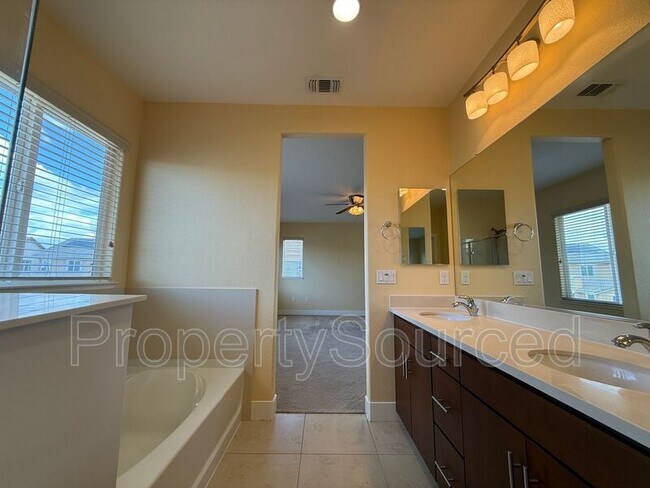 Building Photo - 18517 Admiral Way
