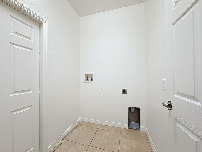 Building Photo - Pool Home-Bella Lago-3786 Eagle Isle Kissimmee FL 34746