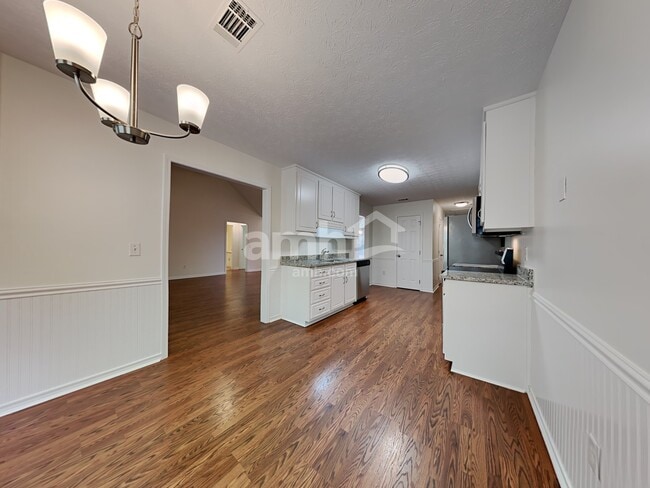 Building Photo - 270 Grayson Manor Dr SW