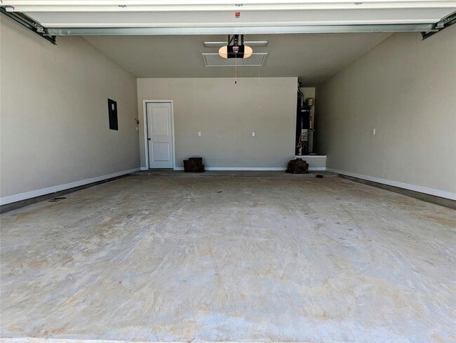 Building Photo - 408 Trailing Lantana Ln