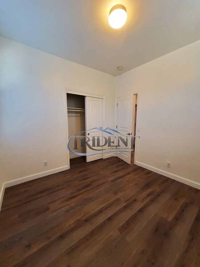 Building Photo - Two Weeks Free Move-in Special!