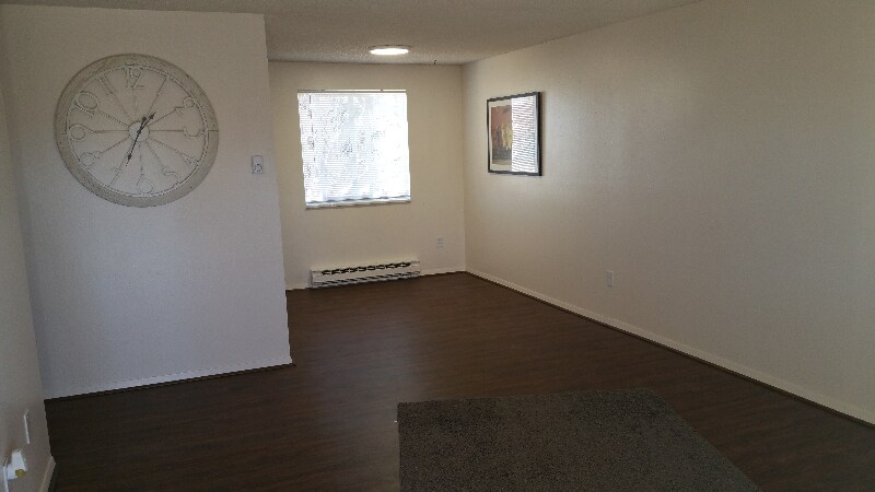 Building Photo - 228 Glenda Dr
