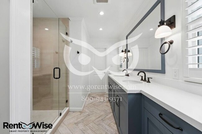 Building Photo - Short term lease only