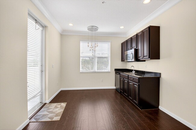 Building Photo - 4920 NW 15th Ave