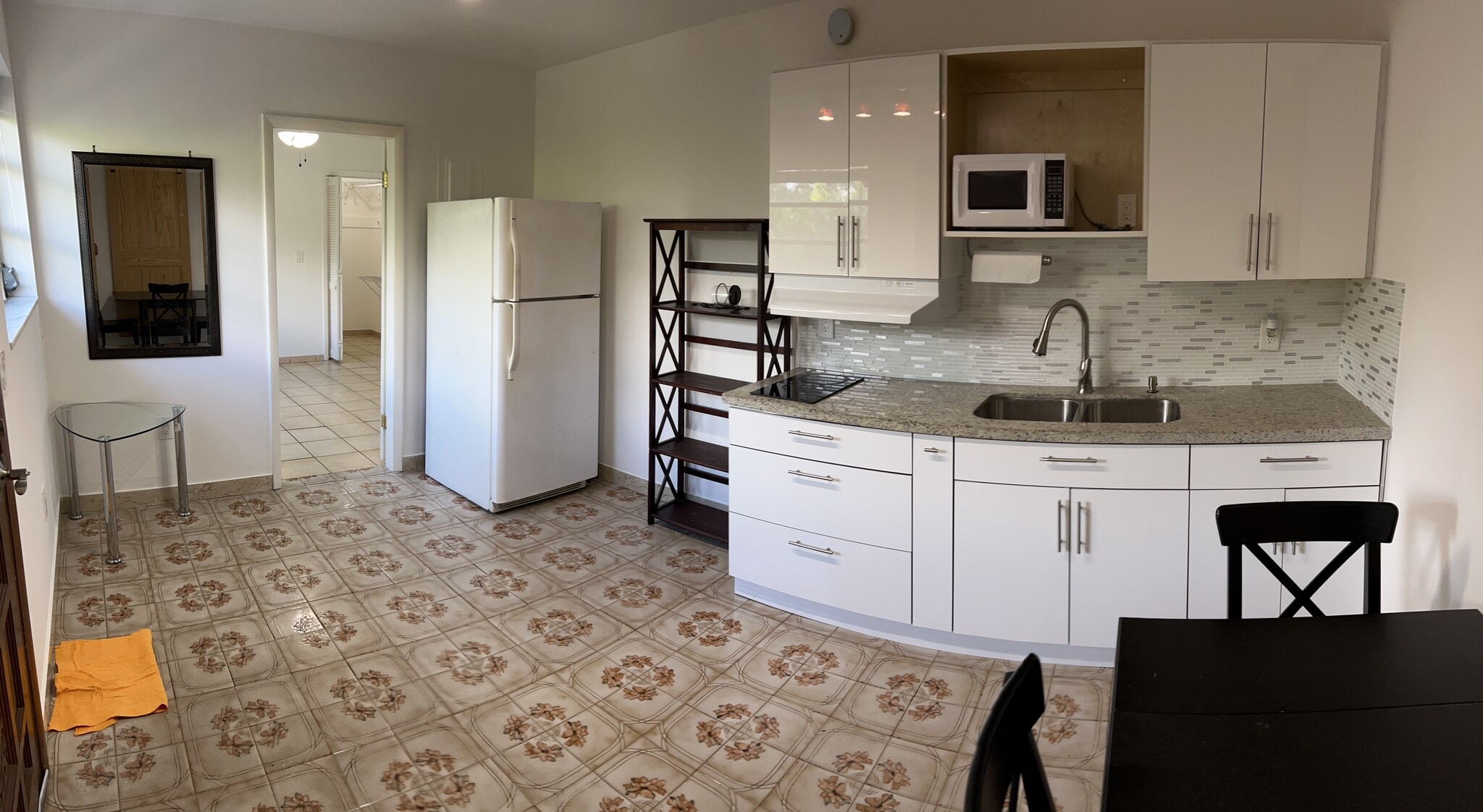 Building Photo - 501 SW 60th Ct