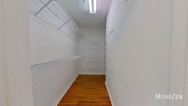 Building Photo - 4113 Breezewood Dr