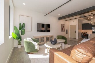 Building Photo - 406 S Boulder Ave