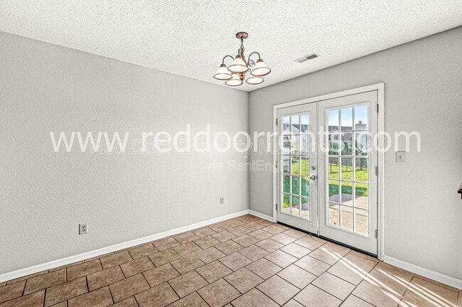 Building Photo - 6421 Longhorn Ct