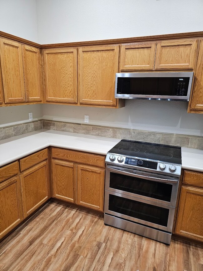 Building Photo - 978 SW Princeton Pl