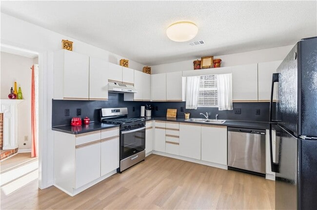 Building Photo - 1501 Colt Ridge Ln SE