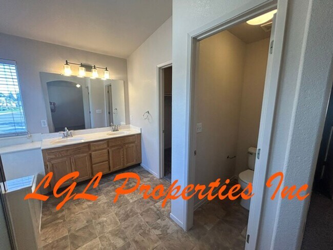 Building Photo - 4116 Woodwillow Ln