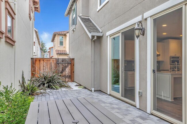 Building Photo - Wow! What a Great Home! Available Soon!