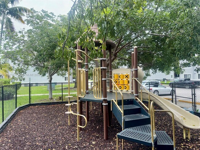 Building Photo - 15470 SW 284th St