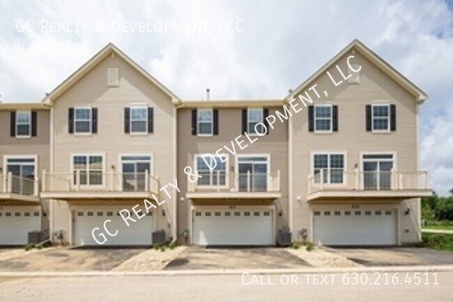 Building Photo - ***WOODLORE ESTATES / 3 BDRM / 2.5 BTH / A...