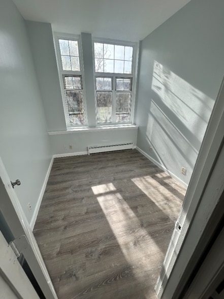 Building Photo - 285 Essex St