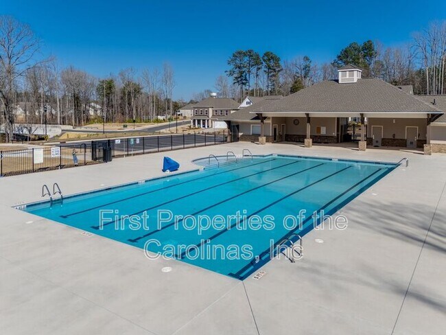 Building Photo - 807 Gable Oak Ln