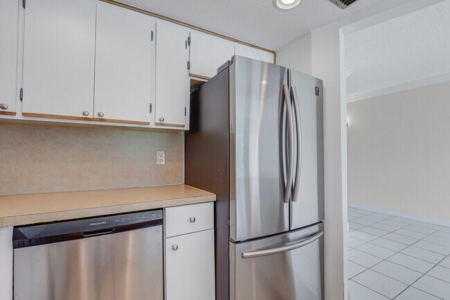 Building Photo - 342 Southwind Dr