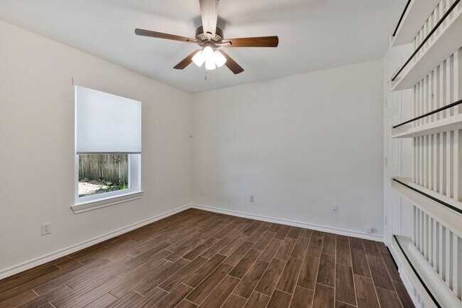 Building Photo - Updated Home with Pool & Shop on 1 acre lot