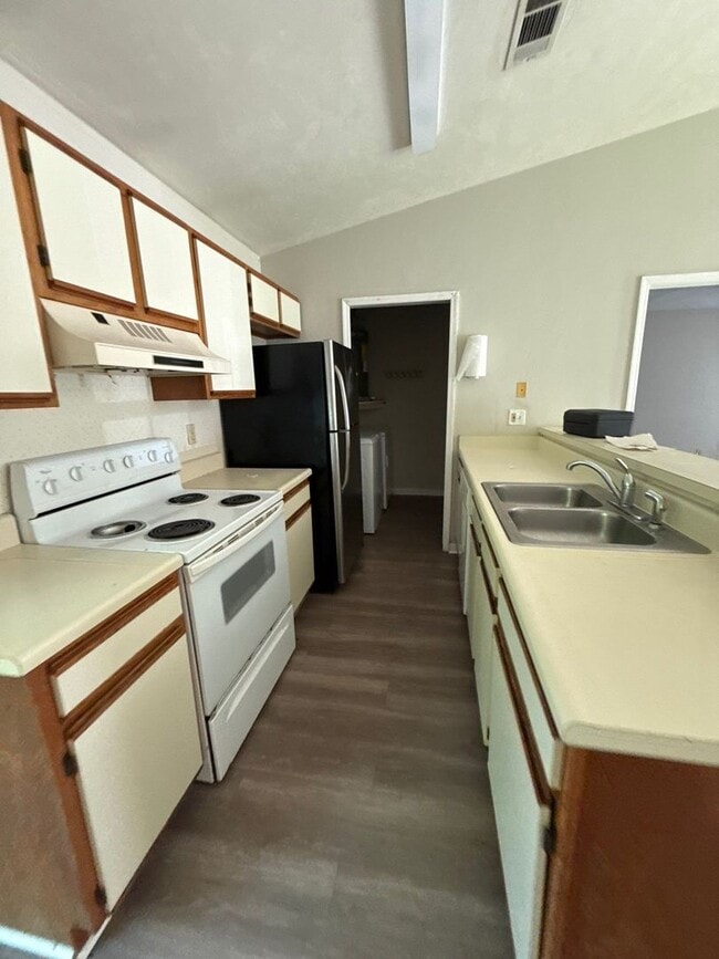 Building Photo - 904 Bald Eagle Run