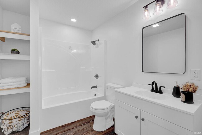 Building Photo - 1907 11th St