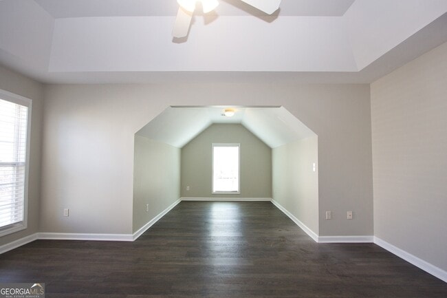 Building Photo - 585 Chapel Walk Ln SE