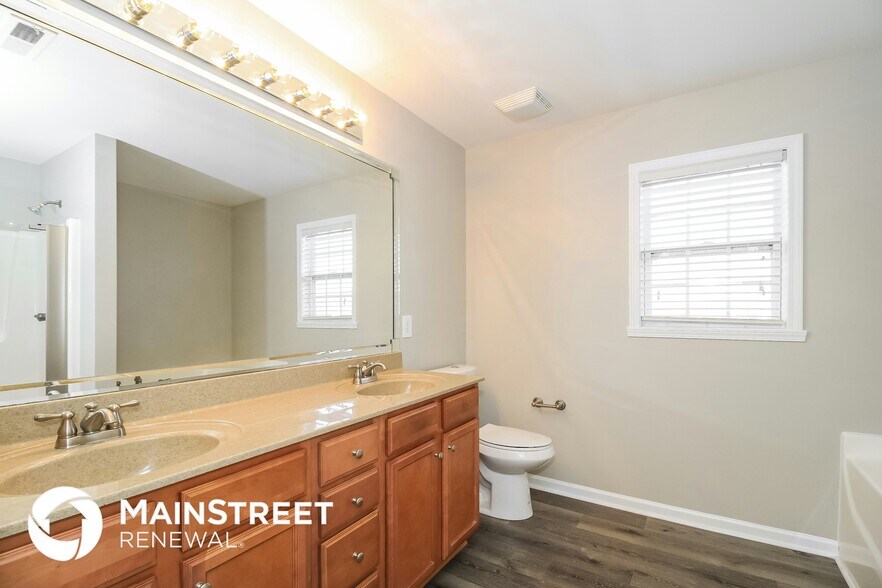 Building Photo - 5817 Sunny Ridge Tr