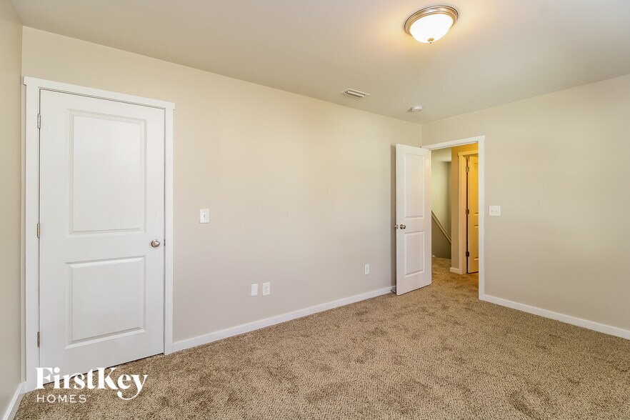 Building Photo - 5107 Brahman Trail