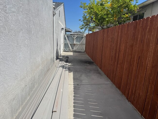 Building Photo - Home for rent-Otay Mesa West