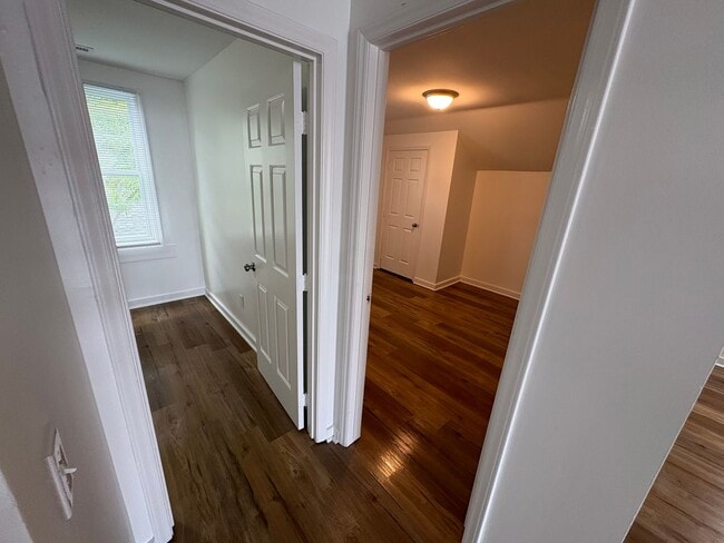 Building Photo - Three Bedroom One Bath Second Story Duplex...