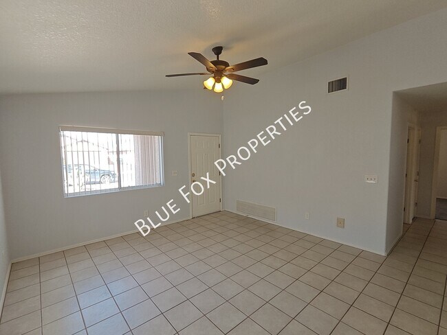 Building Photo - 7960 S Lennox Ln
