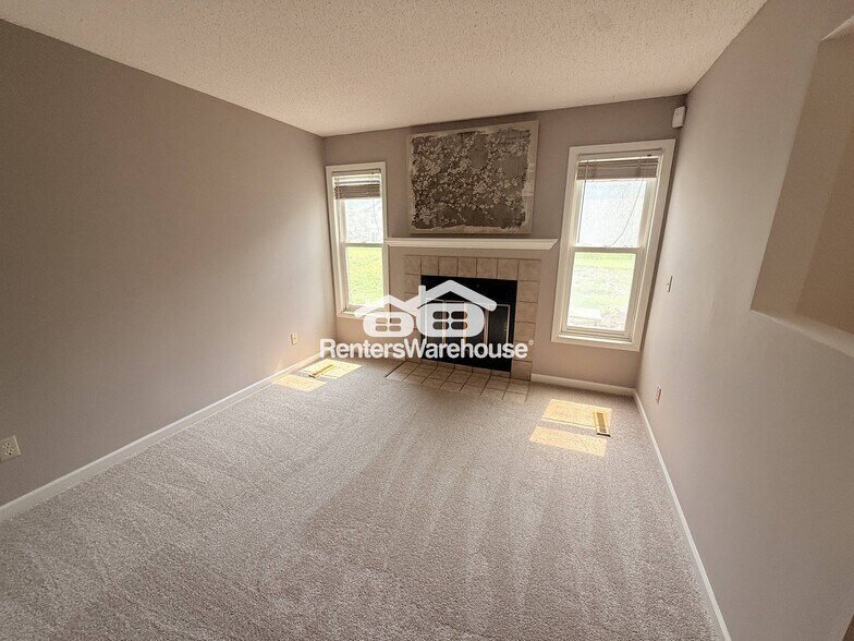 Building Photo - 7311 Amber Ln