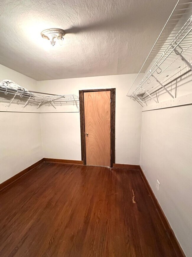 Building Photo - 2348 N Campbell Ave