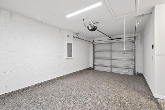 Building Photo - 519 SW 19th Ave