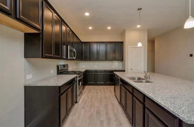 Building Photo - 427 Micaela Meadows Ct